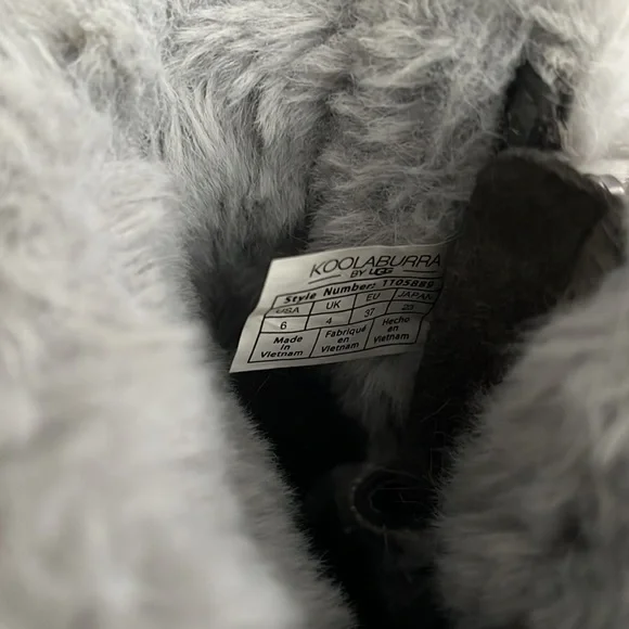 Kookaburra Boots by UGG - Picture 6 of 6